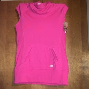 Nike sleeveless sport hoodie. Size M hot pink. NWT